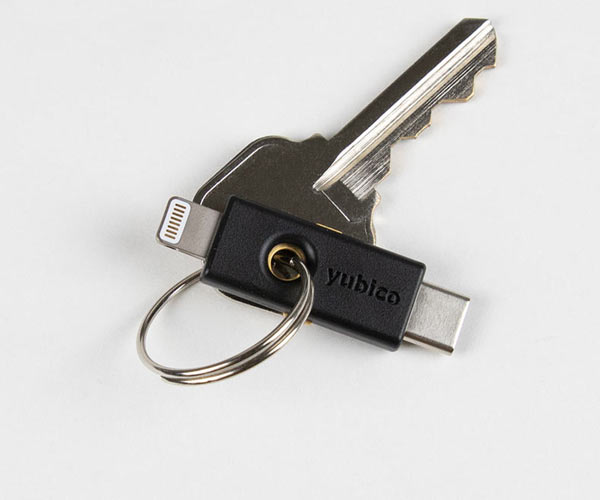 Yubico YubiKey 5Ci | NIST Validated Security Key USB-C Lightning