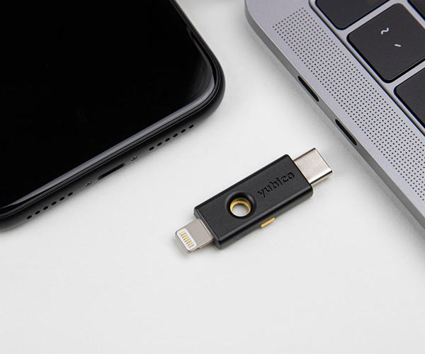 yubikey5cifips-computer.jpg