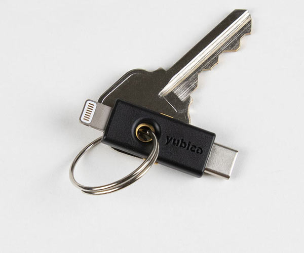 USB-C & Lightning YubiKey 5Ci Key | Yubico